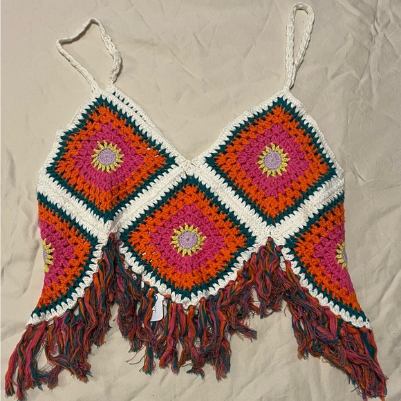 Self Contrast Happy Dixie Crochet Top - Picture 4 of 6